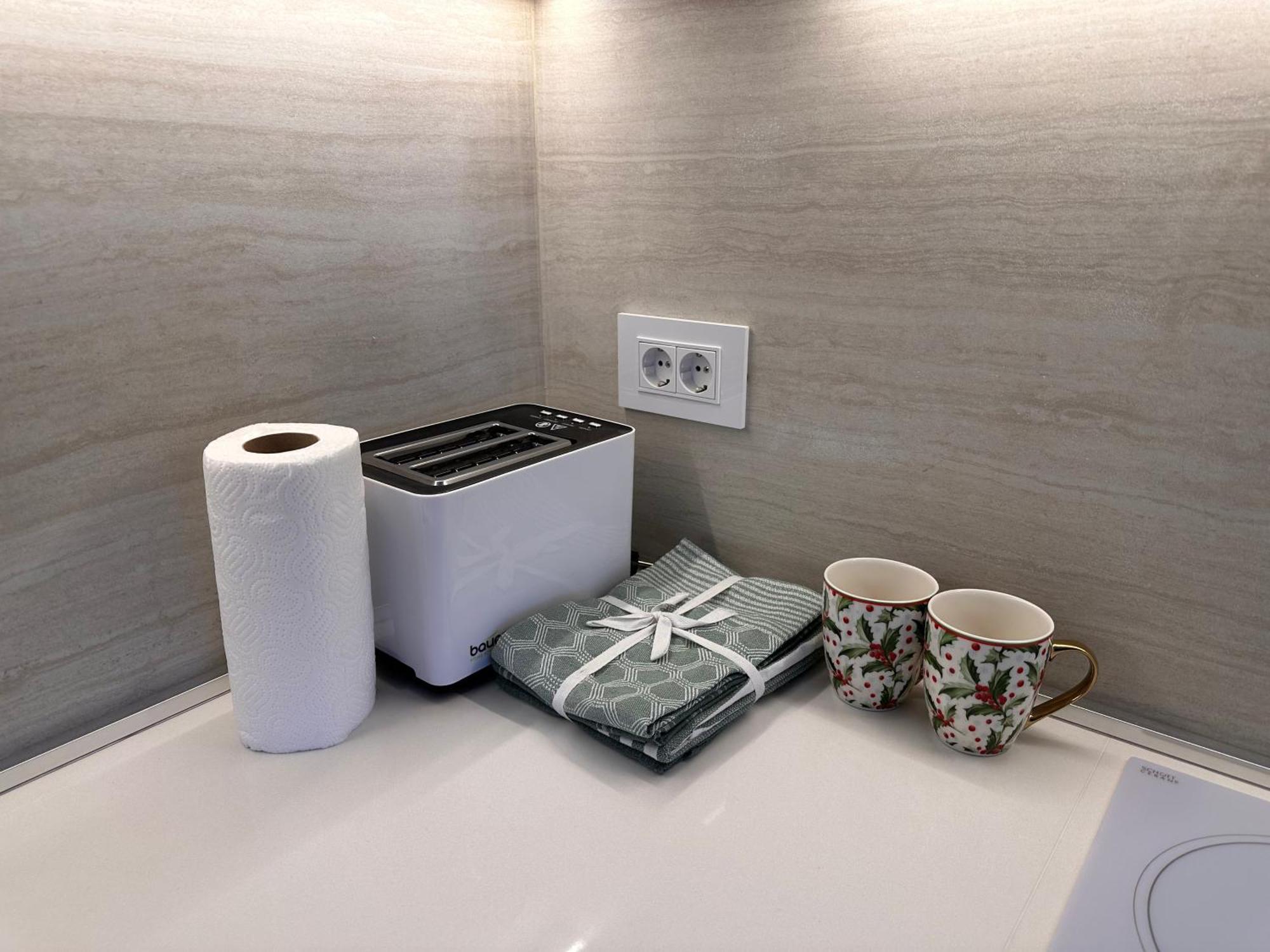 Beldorado - Waterfront Luxury Amber Apartment *