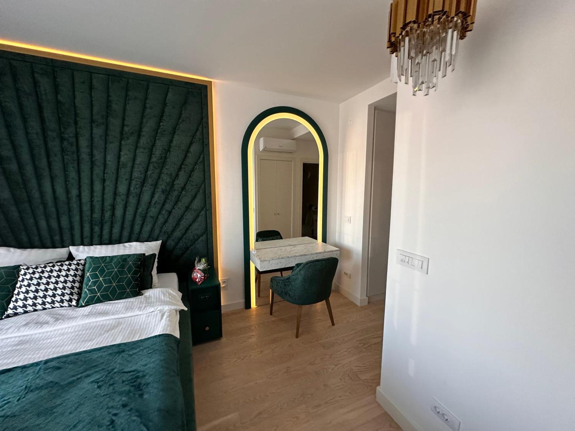 Beldorado - Waterfront Luxury Amber Apartment