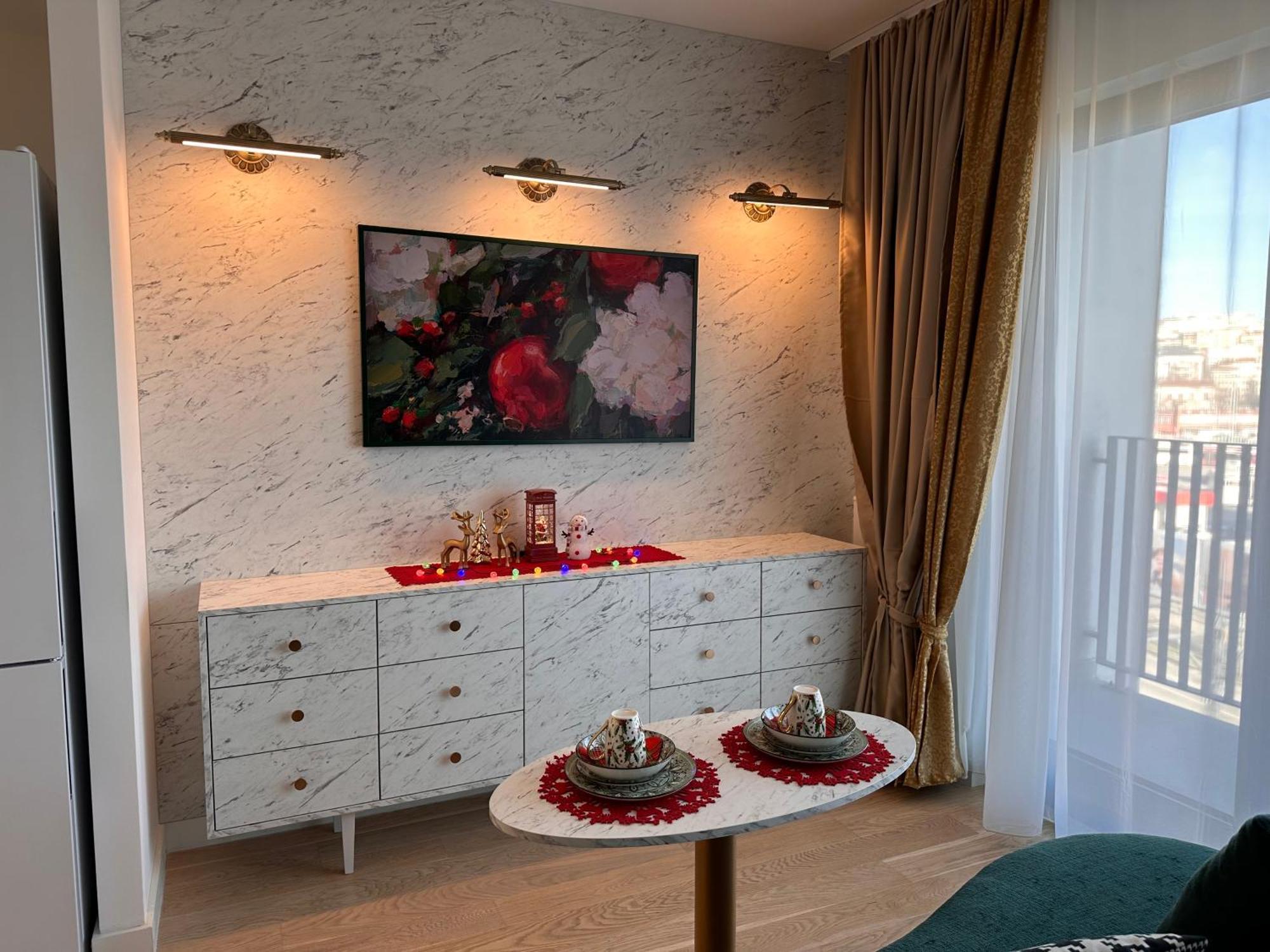 Beldorado - Waterfront Luxury Amber