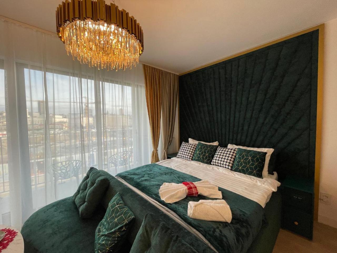Beldorado - Waterfront Luxury Amber Apartment